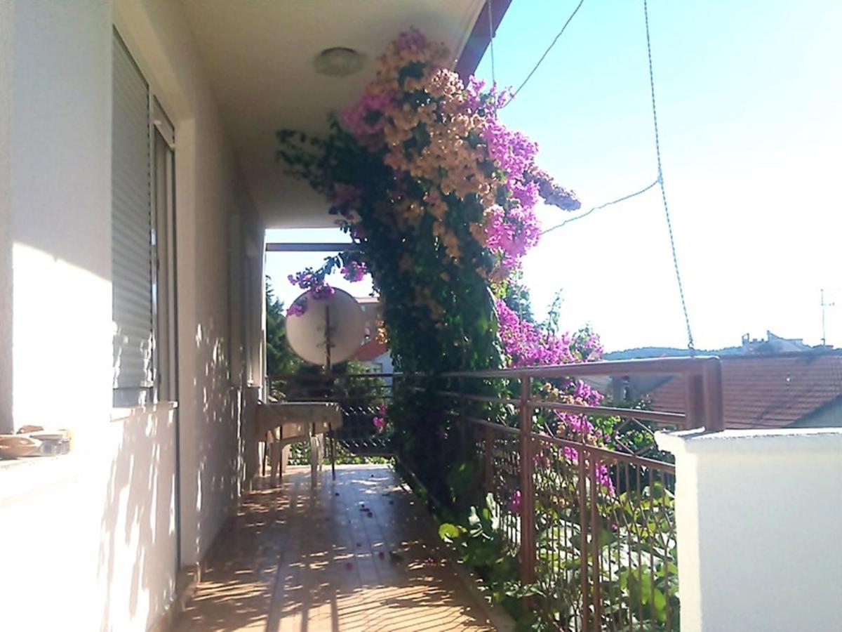 Apartment Pepica Трогир Стая снимка