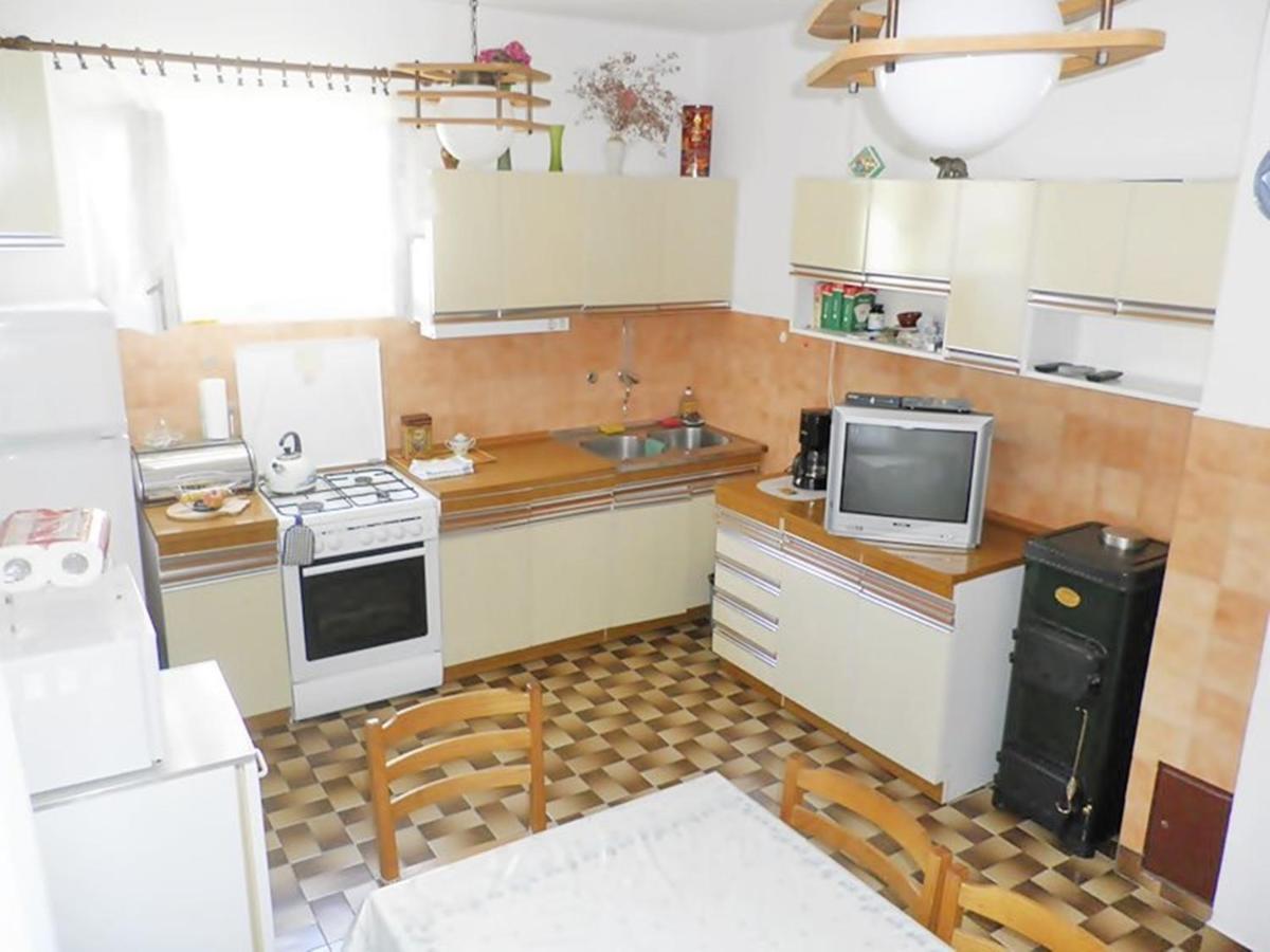 Apartment Pepica Трогир Стая снимка