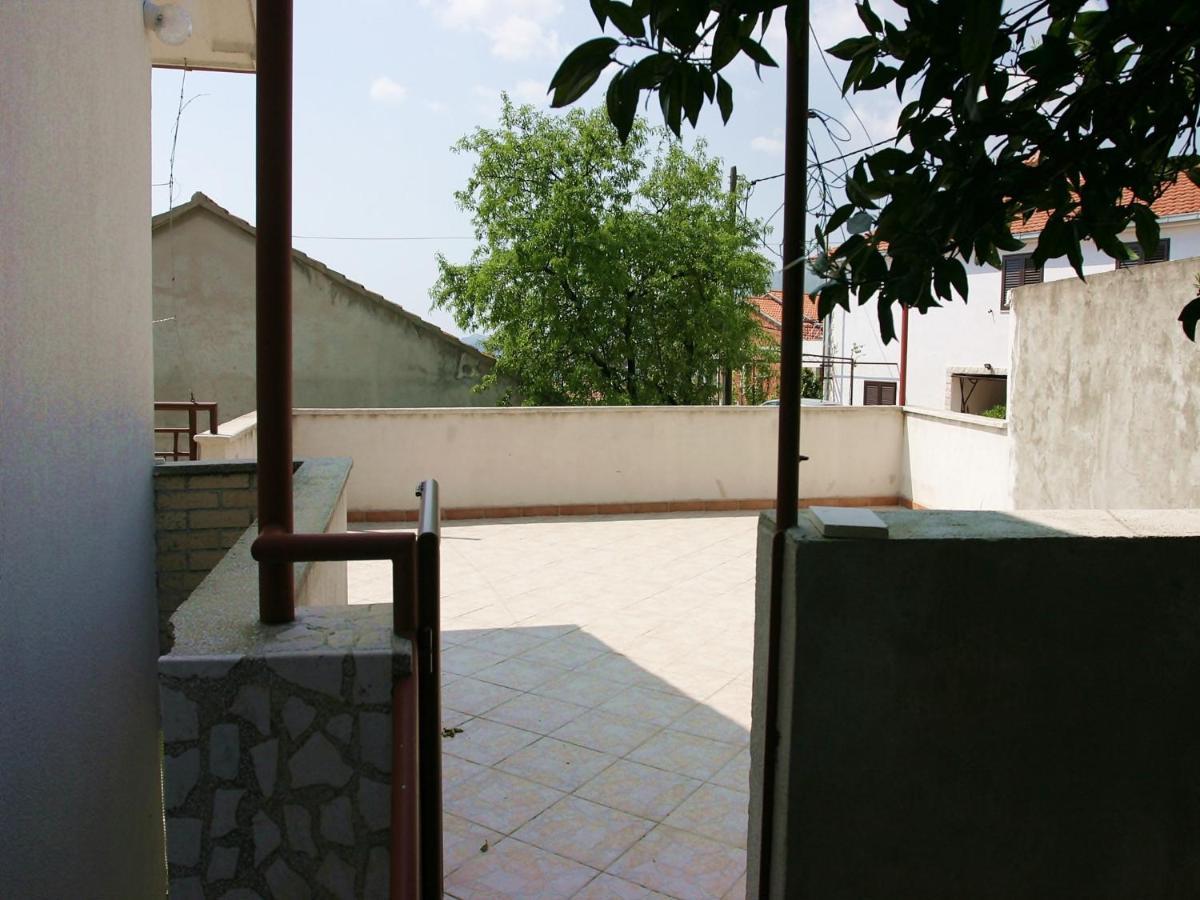 Apartment Pepica Трогир Стая снимка