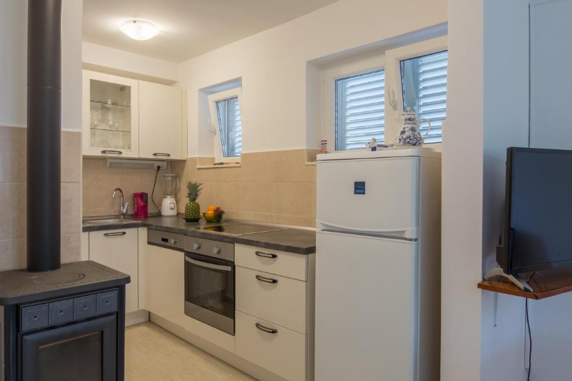Apartment Pepica Трогир Екстериор снимка