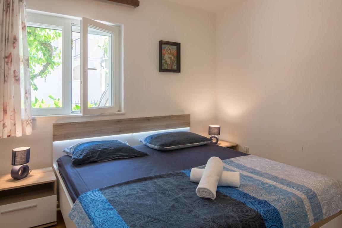 Apartment Pepica Трогир Екстериор снимка