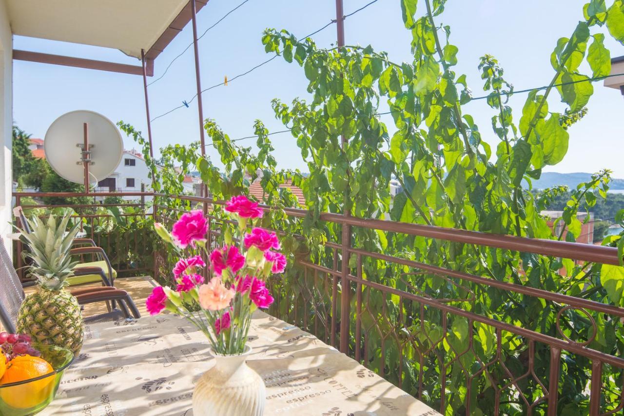 Apartment Pepica Трогир Екстериор снимка